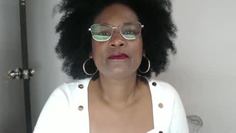 luxa online show from 02-24-25, 01:21