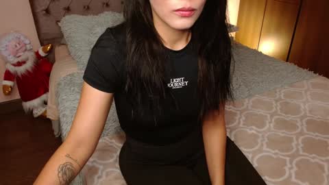 Rouss marie henao  online show from 01-05-25, 04:14