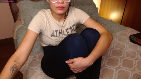 Rouss marie henao  online show from 01-08-25, 04:34