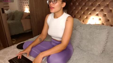 Rouss marie henao  online show from 03-04-25, 09:00