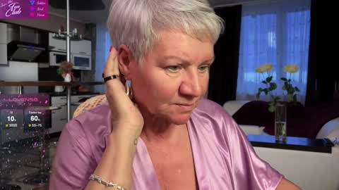 Roxana online show from 01-26-25, 01:58