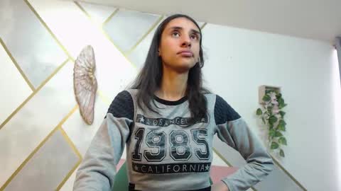   online show from 11-04-25, 08:19