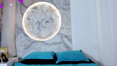 roxanaborns online show from 11-23-25, 12:38