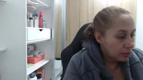 Snapshot of roxanalove7 chatting on 12-30-24, 01:26 Roxana online show from 12-30-24, 01:26