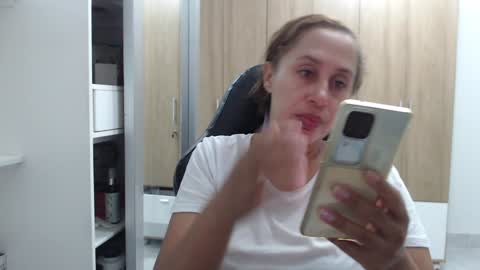 Snapshot of roxanalove7 chatting on 01-08-25, 01:00 Roxana online show from 01-08-25, 01:00