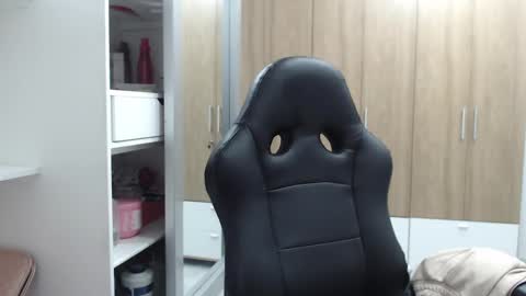 Snapshot of roxanalove7 chatting on 02-14-25, 12:19 Roxana online show from 02-14-25, 12:19