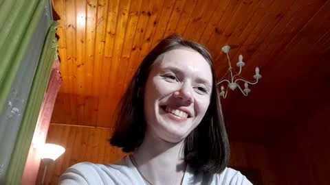 Snapshot of roxanavukovich chatting on 09-25-25, 03:38 Mia online show from 09-25-25, 03:38