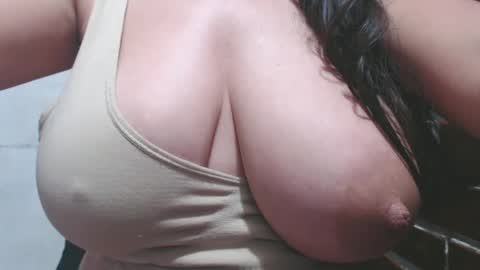 Snapshot of roxanbahottt chatting on 01-16-25, 09:51 roxxy online show from 01-16-25, 09:51