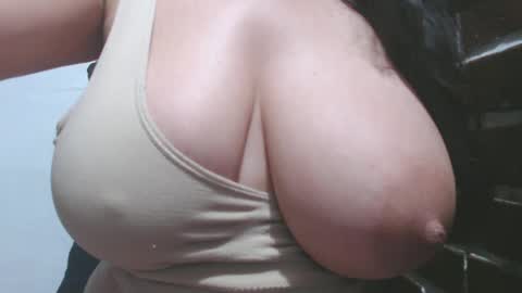 Snapshot of roxanbahottt chatting on 02-15-25, 09:48 roxxy online show from 02-15-25, 09:48