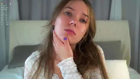 Snapshot of roxannastoo chatting on 09-14-25, 01:49 roxannastoo online show from 09-14-25, 01:49