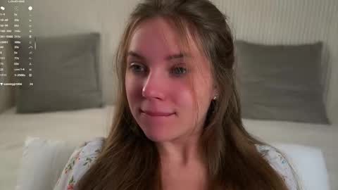 Snapshot of roxannastoo chatting on 09-26-25, 01:09 roxannastoo online show from 09-26-25, 01:09