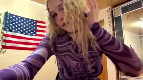 Snapshot of roxanneleaton chatting on 02-28-26, 10:22 Molly online show from 02-28-26, 10:22