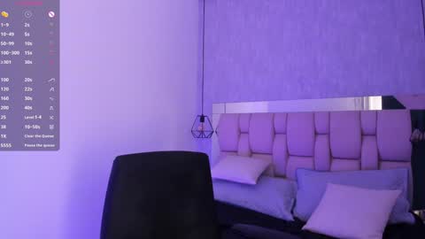 Snapshot of roxie_summers chatting on 02-03-25, 10:43 Roxie online show from 02-03-25, 10:43