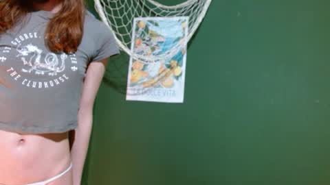 Snapshot of roxiehood chatting on 09-25-25, 01:53 Roxie online show from 09-25-25, 01:53