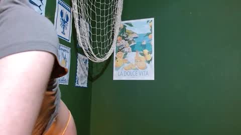 Snapshot of roxiehood chatting on 09-29-25, 02:27 Roxie online show from 09-29-25, 02:27