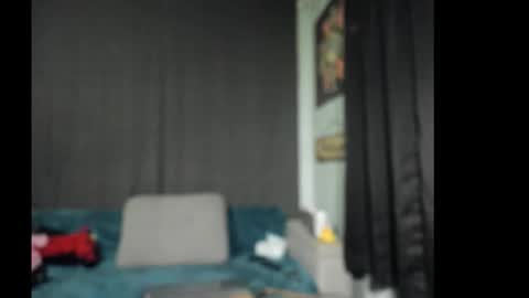 roxihazeleyes online show from 11-25-25, 12:21