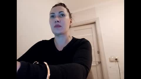 Snapshot of roxolanaa_sexy chatting on 12-30-24, 08:04 ROXOLANAA SEXY online show from 12-30-24, 08:04