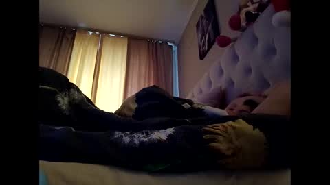 Snapshot of roxolanaa_sexy chatting on 01-04-25, 09:32 ROXOLANAA SEXY online show from 01-04-25, 09:32