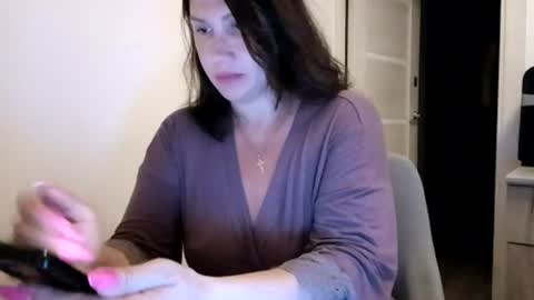 Snapshot of roxolanaa_sexy chatting on 06-29-26, 10:21 ROXOLANAA SEXY online show from 06-29-26, 10:21