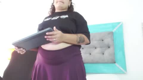Snapshot of roxx_iie chatting on 10-17-25, 07:16 roxiie online show from 10-17-25, 07:16