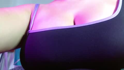 roxiie online show from 11-28-25, 11:46