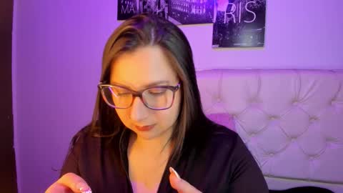 Roxanne Bail online show from 03-06-26, 04:31