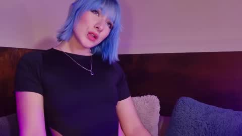 Snapshot of roxxxevelvet chatting on 09-14-25, 06:01 Roxx IG  online show from 09-14-25, 06:01