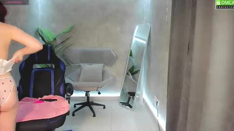 Snapshot of roxy_foxi chatting on 10-10-25, 01:59 Roxy fiery online show from 10-10-25, 01:59