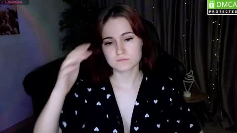 Snapshot of roxy_foxi chatting on 10-19-25, 01:06 Roxy fiery online show from 10-19-25, 01:06