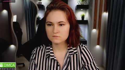 Snapshot of roxy_foxi chatting on 10-20-25, 01:06 Roxy fiery online show from 10-20-25, 01:06