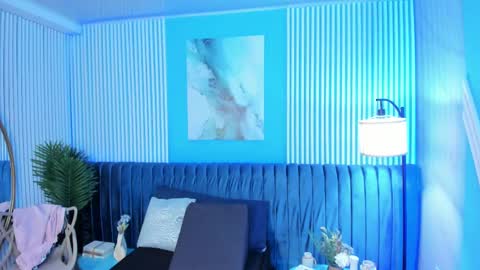 Roxy hell online show from 11-12-25, 11:43