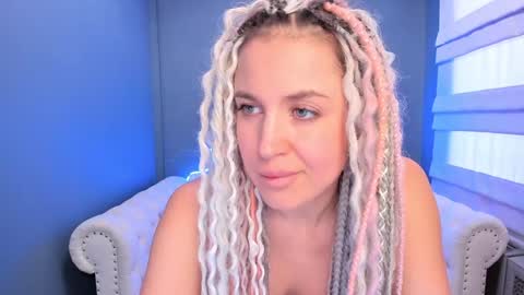 Snapshot of roxy_mars chatting on 12-12-24, 07:52 Roxy online show from 12-12-24, 07:52