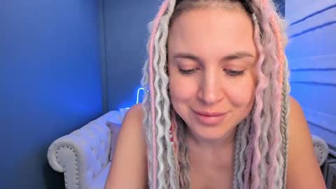 Snapshot of roxy_mars chatting on 12-20-24, 10:27 Roxy online show from 12-20-24, 10:27