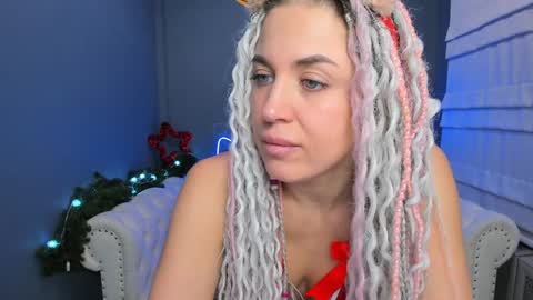 Snapshot of roxy_mars chatting on 12-26-24, 01:18 Roxy online show from 12-26-24, 01:18