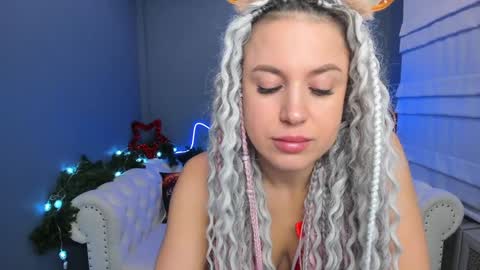 Snapshot of roxy_mars chatting on 01-03-25, 01:16 Roxy online show from 01-03-25, 01:16