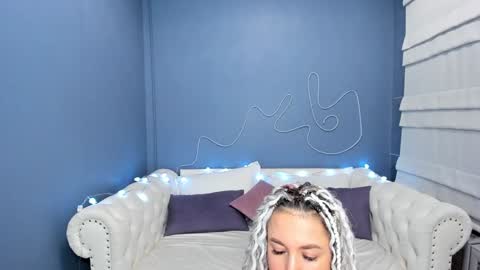Snapshot of roxy_mars chatting on 01-07-25, 01:17 Roxy online show from 01-07-25, 01:17