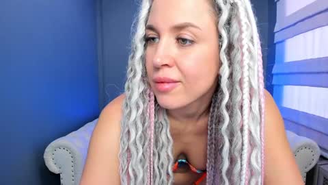 Snapshot of roxy_mars chatting on 01-10-25, 08:07 Roxy online show from 01-10-25, 08:07