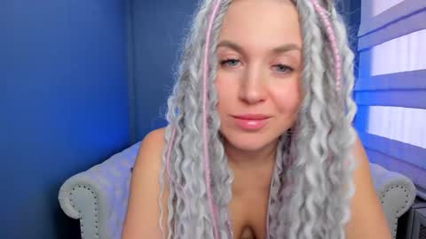 Snapshot of roxy_mars chatting on 01-28-25, 07:32 Roxy online show from 01-28-25, 07:32