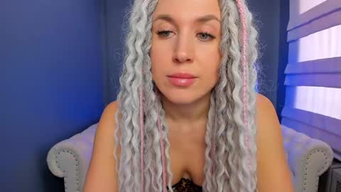Snapshot of roxy_mars chatting on 02-01-25, 07:57 Roxy online show from 02-01-25, 07:57
