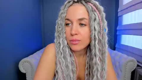 Snapshot of roxy_mars chatting on 02-14-25, 08:10 Roxy online show from 02-14-25, 08:10