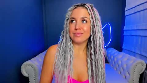 Snapshot of roxy_mars chatting on 10-24-25, 01:24 Roxy online show from 10-24-25, 01:24