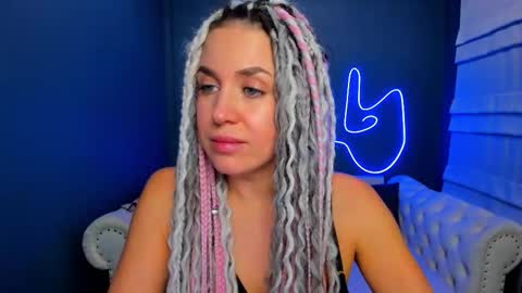 Roxy online show from 11-22-25, 01:48