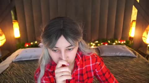 Snapshot of roxy_rayy chatting on 12-29-24, 01:38 roxy_rayy online show from 12-29-24, 01:38