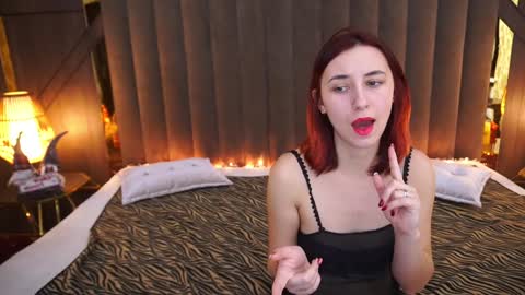 Snapshot of roxy_rayy chatting on 01-25-25, 02:25 roxy_rayy online show from 01-25-25, 02:25