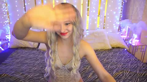 Snapshot of roxy_rayy chatting on 02-04-25, 10:10 roxy_rayy online show from 02-04-25, 10:10