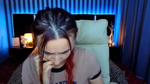 Snapshot of roxy_rayy chatting on 10-13-25, 12:38 roxy_rayy online show from 10-13-25, 12:38