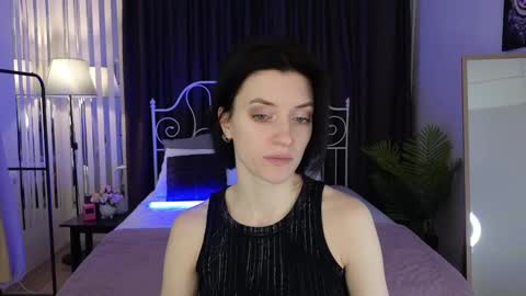 roxy_riot_ online show from 01-28-25, 01:29