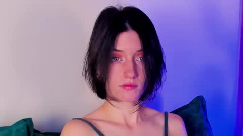 roxy_riot_ online show from 02-13-25, 01:29