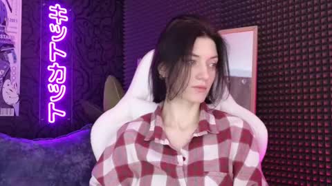 roxy_riot_ online show from 03-10-25, 01:23