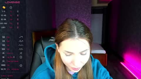 Snapshot of roxy_the_daedevill chatting on 12-22-24, 07:54 roxy_the_daedevill online show from 12-22-24, 07:54